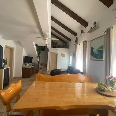 Villa Fani Supetar Luaran gambar